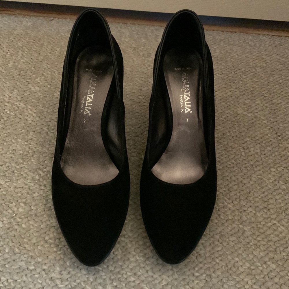 Black Suede Aquatalia Heels/Pumps, Size 7- very gently used